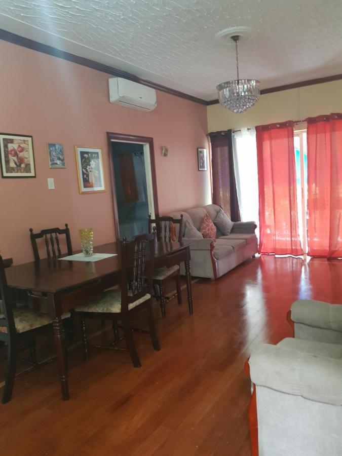 The Braemar Suite III New Кингстън Екстериор снимка